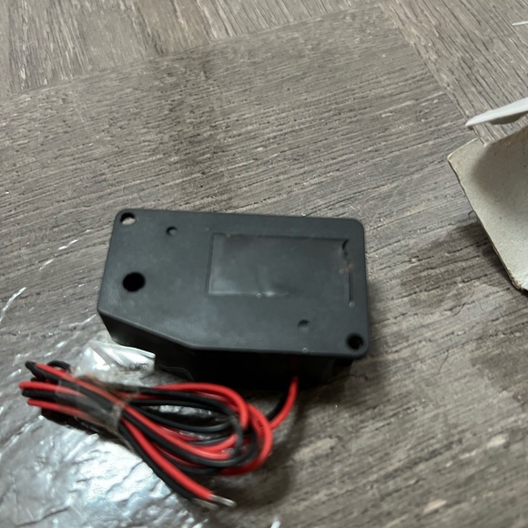 ARDUINO UNO WiFi REV2/WALTHERS Model Motorizing Kit Dc Motor/Blackhawk Speaker - Picture 13 of 15